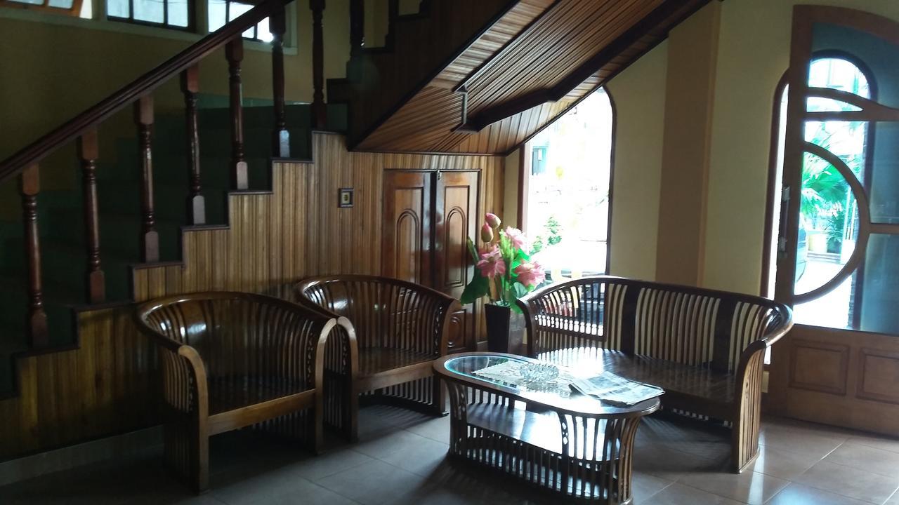 Hotel Ar - Riyadh Kualatungkal Екстер'єр фото