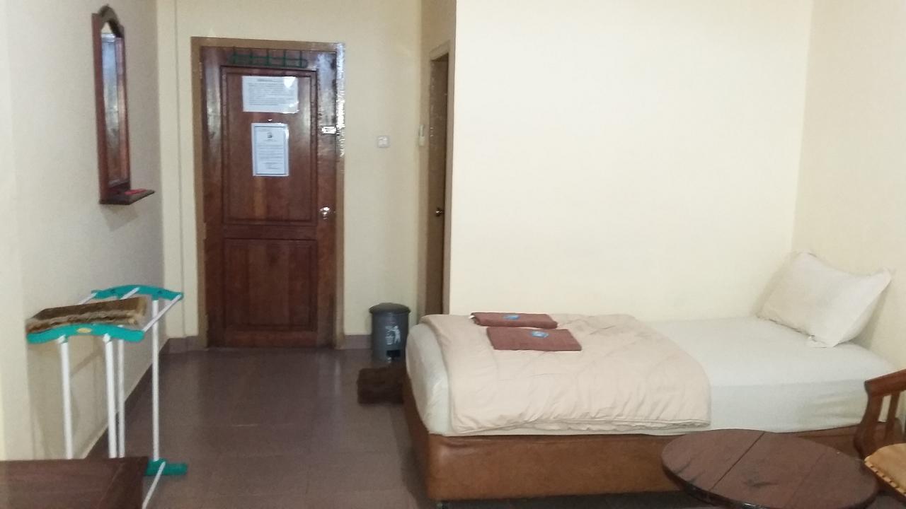 Hotel Ar - Riyadh Kualatungkal Екстер'єр фото